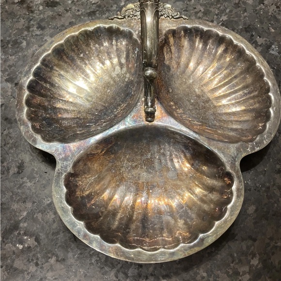Elegant Silver Plated Shell Dish - Picture 7 of 9